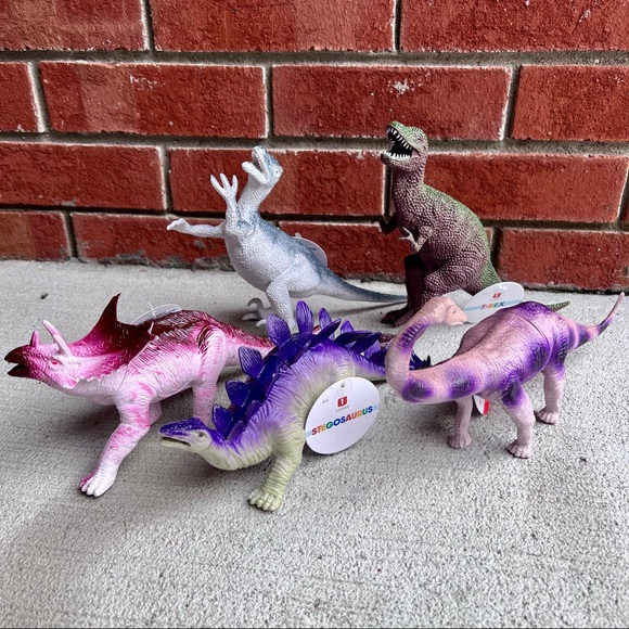 BULLSEYE PLAYGROUND DINOSAURS TOYS (5CT) - Picture 1 of 4